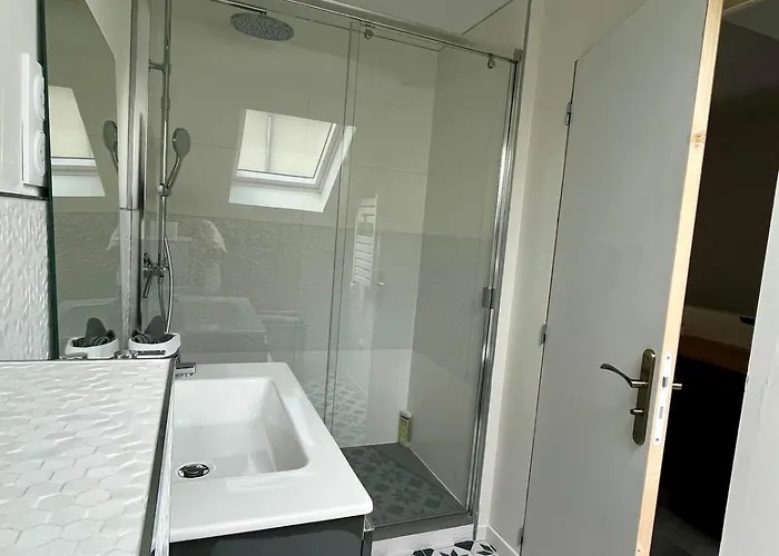 Charming In Chasse Royale *